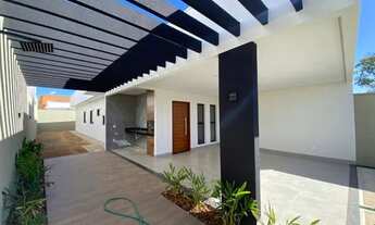 Imagem 2: Casa para aluguel com 3 quartos sendo 01 suíte e piscina - planejados no closet e cozinha