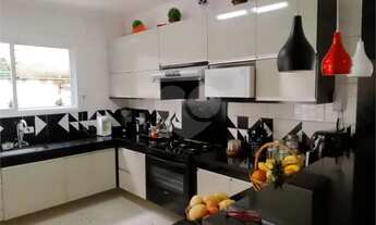 Imagem 1: Linda casa assobradada no City Bussocaba com 3 dormitórios, 3 vagas de garagem, cozinha e