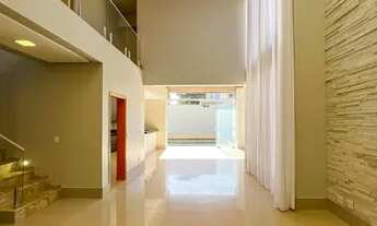 Imagem 6: Viva a Excelência em Goiânia: Luxuoso Sobrado no Condomínio Portal do Sol Garden