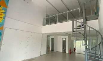 Imagem 4: Loja Reformada com Mezanino, com 86 m² e na região mais valorizada da cidade