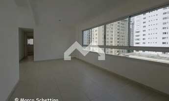 Imagem 2: AESPETACULAR. Apartamento 90 m² Varanda Gourmet 1 Suíte e 2 Semi Suítes 2 Vagas PARALELAS