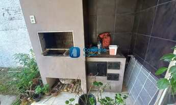 Imagem: Casa com 04 dormitórios e amplo quintal