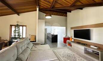 Imagem 4: Casa no Condomínio Monte Alegre com 04 suítes