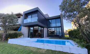 Imagem 3: Sobrado à venda. Condomínio Capão Ilhas Resort. Com a melhor vista para o lago!