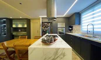 Imagem 2: Apartamento para venda tem 216 metros quadrados com 3 quartos em Juvevê - Curitiba - PR