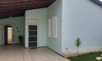 Imagem 2: 009 Alugo linda casa com piscina 03 quartos 300m2 no Parque Shalom