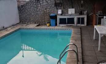 Imagem 7: Suite completa espaçosa e tranquila