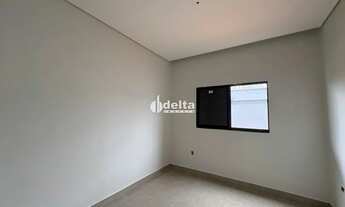 Imagem 5: Casa residencial com 3 quartos sendo 1 suíte disponível para venda no bairro Novo Mundo em