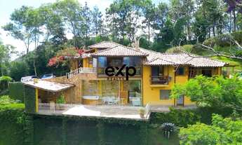 Imagem 3: Casa à Venda no Condomínio Vale das Araucárias, 3 suítes - Itaipava, Petrópolis/RJ