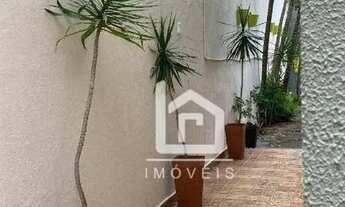 Imagem 3: Casa reformada com piscina e churrasqueira próximo ao mar na Barra do Jucu