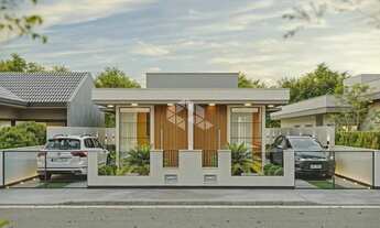 Imagem 4: Casa térrea com espaço para 2 carros na frente e pátio nos fundos!