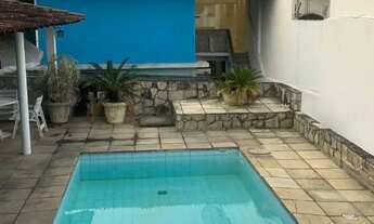 Imagem: Excelente oportunidade, duas casas sendo