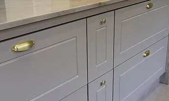 Imagem 2: Excepcional Casa Condomínio Fechado com 4 suítes, piscina, armários, iluminação, e muito