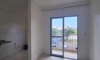 Imagem 2: Com 68m² 2 quartos, sendo 1 sute com armários