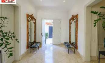 Imagem 6: CASA DE CINEMA - JARDIM GUEDALA Casa localizada em rua tranquila do bairro, projetada pela