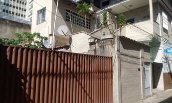 Imagem 3: CASA ; SOBRADO 3 andares, com terreno ao lado . centro da cidade de Ubá Mg I