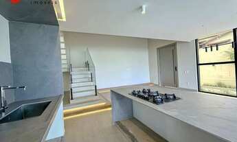 Imagem 2: LUXO! CASA NOVA À VENDA COM PROJETO SOFISTICADO, PÉ-DIREITO DUPLO, 3 QUARTOS, SUÍTE COM CL