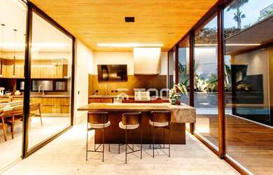 Imagem 7: Mansão Cinematográfica de Esquina privilegiada !!