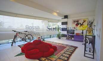 Imagem 2: Apartamento com vista para a Lagoa em prédio com infraestrutura