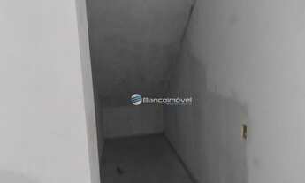 Imagem 2: Salão Comercial, com andar térreo e sobreloja. Prédio novo, em primeira locação. Piso porc