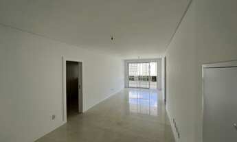 Imagem 2: Apartamento de alto padrão, vista mar e com 4 quartos em Campinas - São José - SC