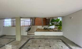 Imagem 5: Casa de condomínio para venda possui 400 metros quadrados com 4 quartos