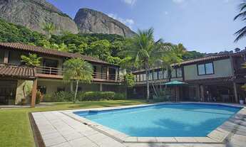 Imagem 3: Casa com vista Cristo e Lagoa em localização arborizada