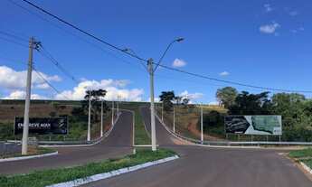 Imagem 2: Lotes com entrada facilitada!