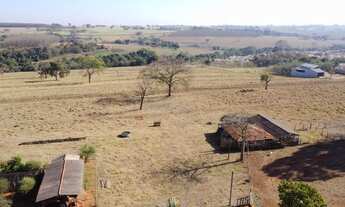 Imagem: Sitinhos de 1 alqueire dentro da cidade