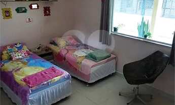 Imagem 7: Vendo linda casa, localizada no bairro do Parque 10, com 5 quartos, sendo 3 suíte