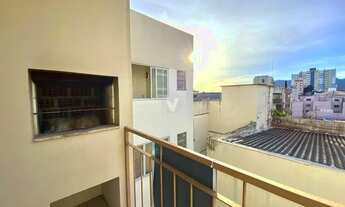 Imagem 2: Excelente apartamento de um apartamento com sacada e vaga de garagem