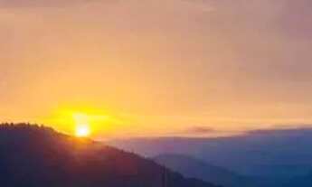 Imagem 2: SOBRADO NA PRAIA DA ENSEADA COM VISTA PANORÂMICA PARA O MAR