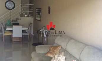 Imagem: Sobrado em condomínio de alto padrão com