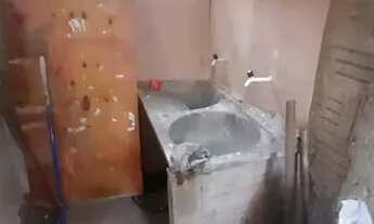 Imagem 7: Casa condominio. Bairro Leblon. 2 quartos sala cozinha banheiro e portão eletrônico