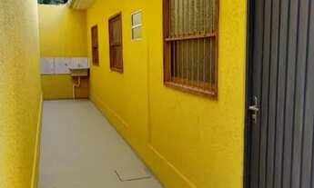 Imagem 2: Aluga-se casa alvenaria c 2 quartos c garagem direto c proprietário