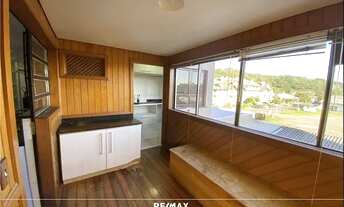 Imagem 7: Linda vista para a Avenida das Hortências, próximo de escolas, mercados, localizado em Gra