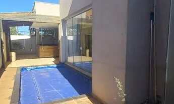 Imagem 2: Casa de condomínio para aluguel tem 280 metros quadrados com 3 quartos