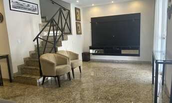 Imagem 2: Casa de condomínio para aluguel e venda tem 216 metros quadrados com 4 quartos