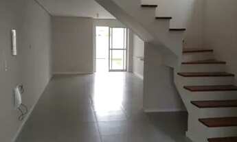 Imagem 2: Sobrado com 135 m2 ,com 3 quartos sendo 1 suite, próximo ao mar no Campeche