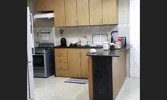 Imagem 6: Casa para aluguel e venda possui 230 metros quadrados com 4 Qt