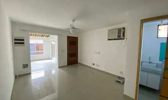 Imagem 5: Casa duplex - com pequeno quintal e churranqueira