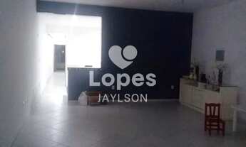 Imagem: Casa - 03 quartos - Quintino