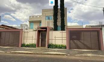 Imagem: Sobrado à venda no bairro Anápolis City