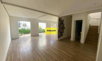 Imagem: Sobrado com quartos pra alugar 220 m² em