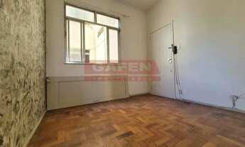 Imagem 7: Excelente QUARTO E SALA em andar alto, fundos, silencioso, em Copacabana