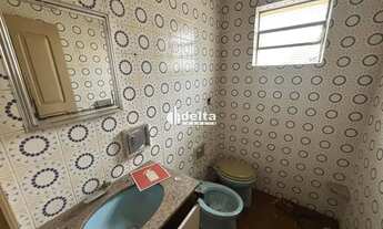 Imagem 6: Casa comercial disponível para locação no bairro Nossa Senhora Aparecida em Uberlândia - M