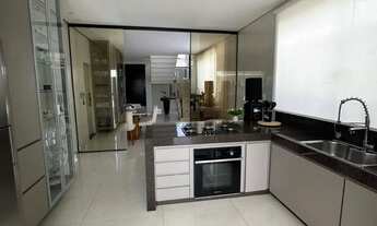 Imagem 3: Casa Espaçosa e Sofisticada - Conforto e Exclusividade para venda e aluguel