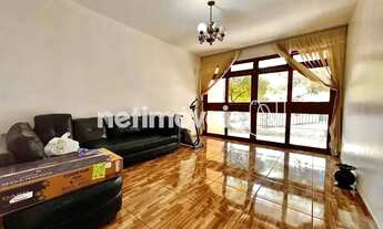 Imagem 2: Casa de 4 Quartos com Amplo Lote e Jardim no Bairro Santa Inês