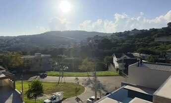 Imagem 2: Casa de Condomínio com 3 suítes, área gourmet, piscina e 4 vagas para venda com 436m²