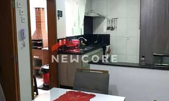 Imagem: Casa de condomínio em Rua Maestro Ernesto